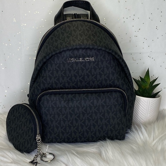 Michael Kors Handbags - 🔥 Michael Kors 🔥 Erin Sm Backpack & Coin Key Set